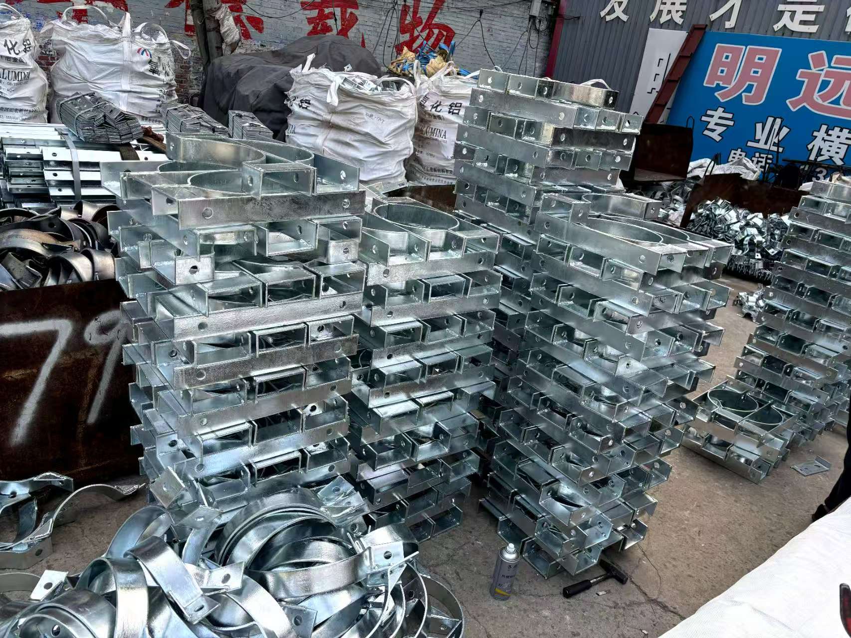 橫擔抱箍